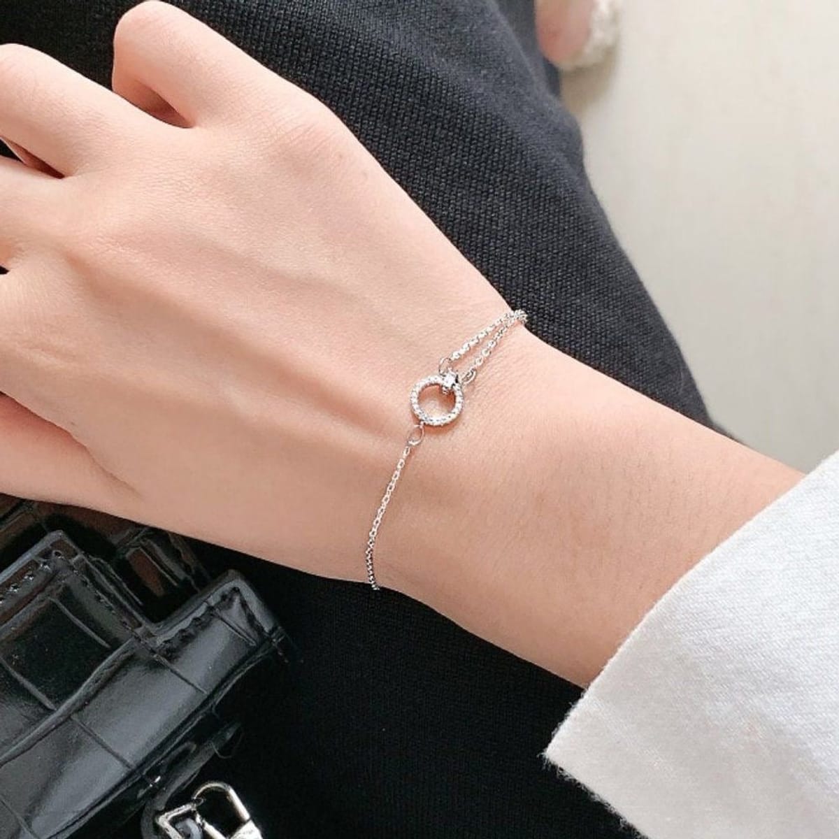 Pavé Circle Charm Chain Bracelet – Sterling Silver