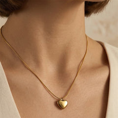 Luna Heart Pendant Necklace – Minimal Stainless Steel Heart Necklace