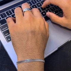 Nova Mesh Bracelet
